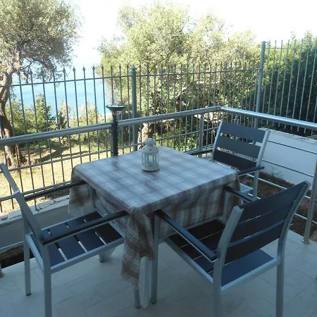 Elia Apartment